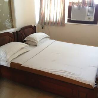 Hotel Adarsh Baug, Mumbai 3